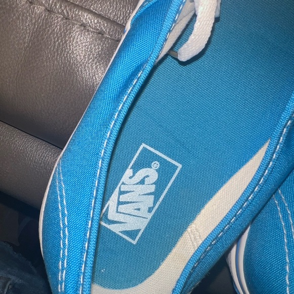 Vans - Picture 4 of 4